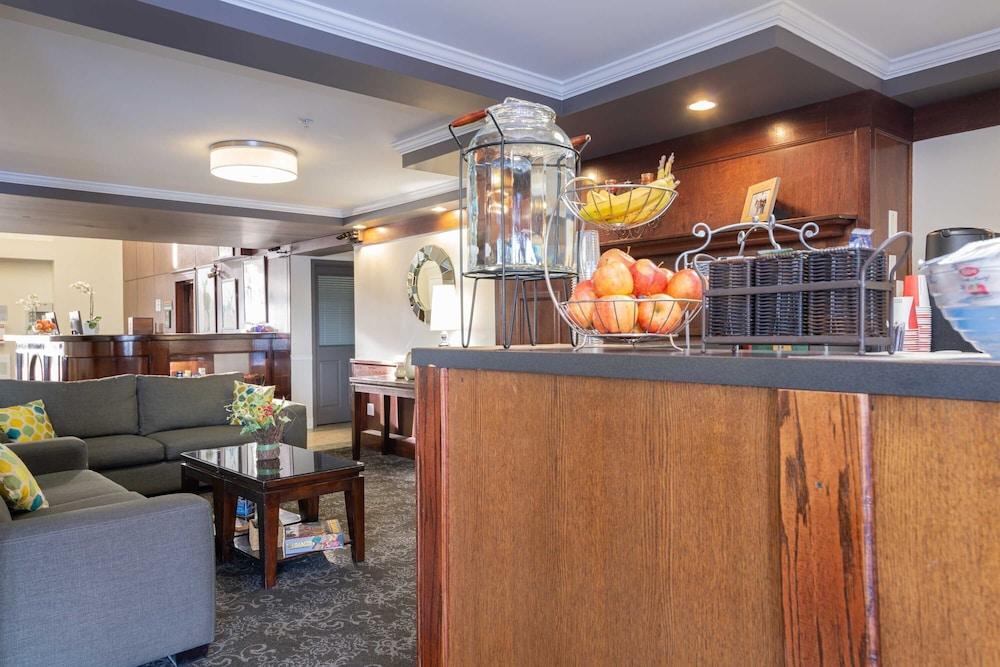 Sandman Hotel Ред Дир Экстерьер фото