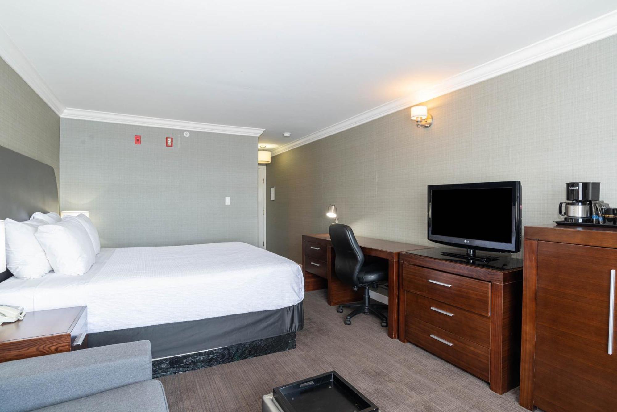 Sandman Hotel Ред Дир Экстерьер фото