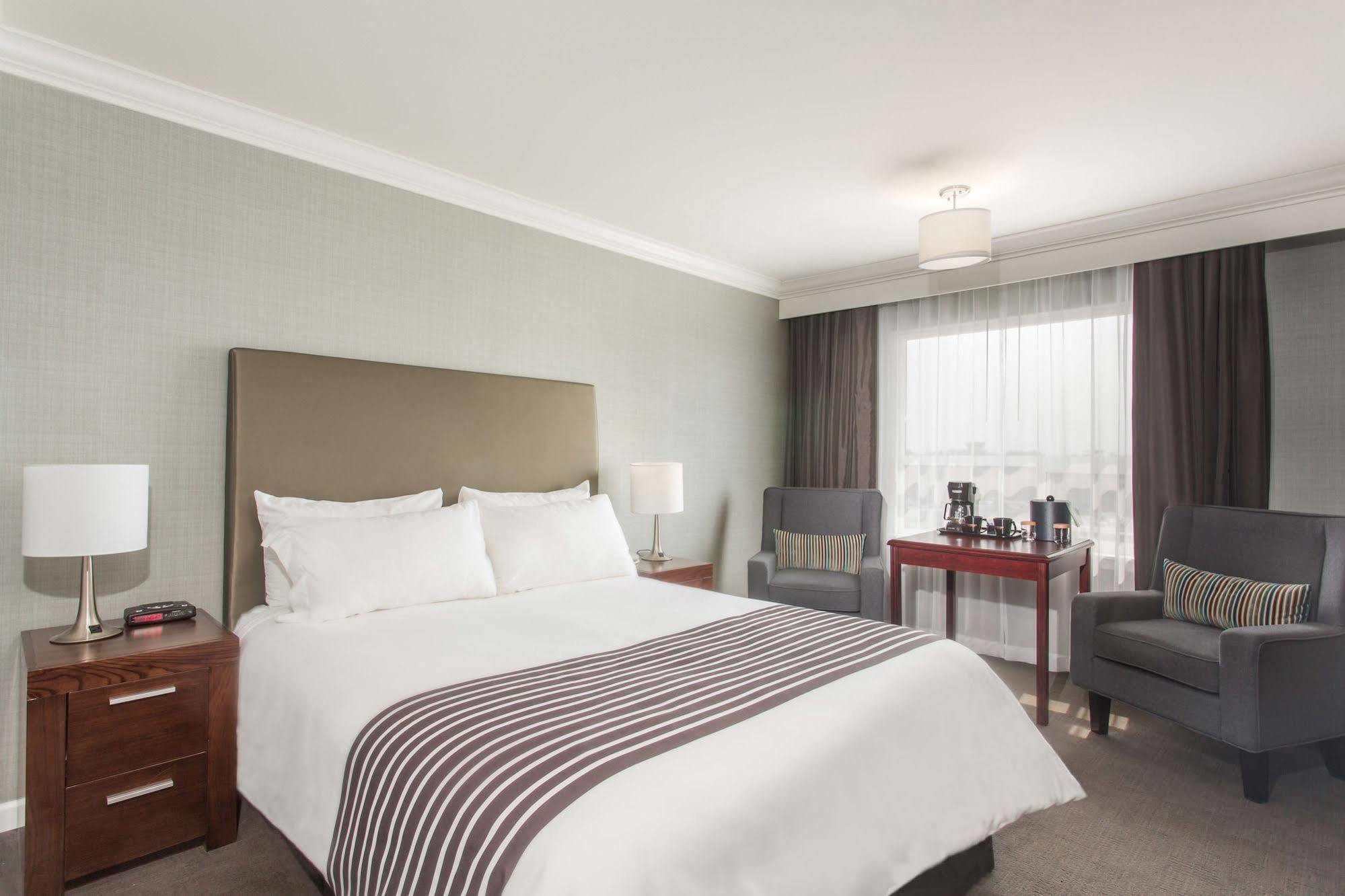 Sandman Hotel Ред Дир Экстерьер фото